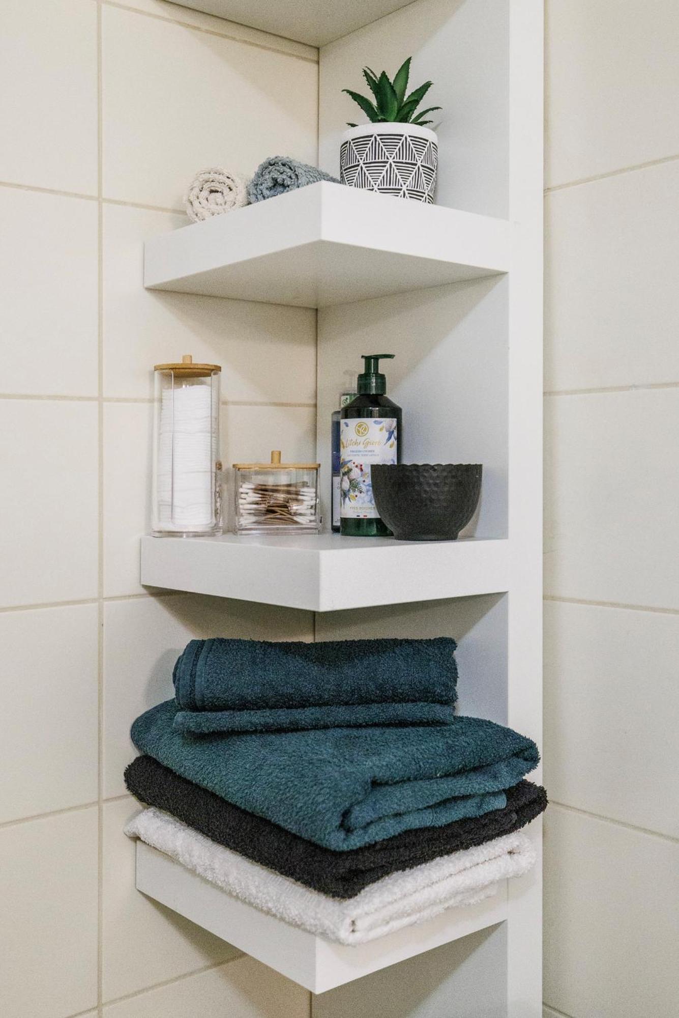 Spacious Flat & Parking Possibility, 3 Stops To Wenceslav Square Praag Buitenkant foto
