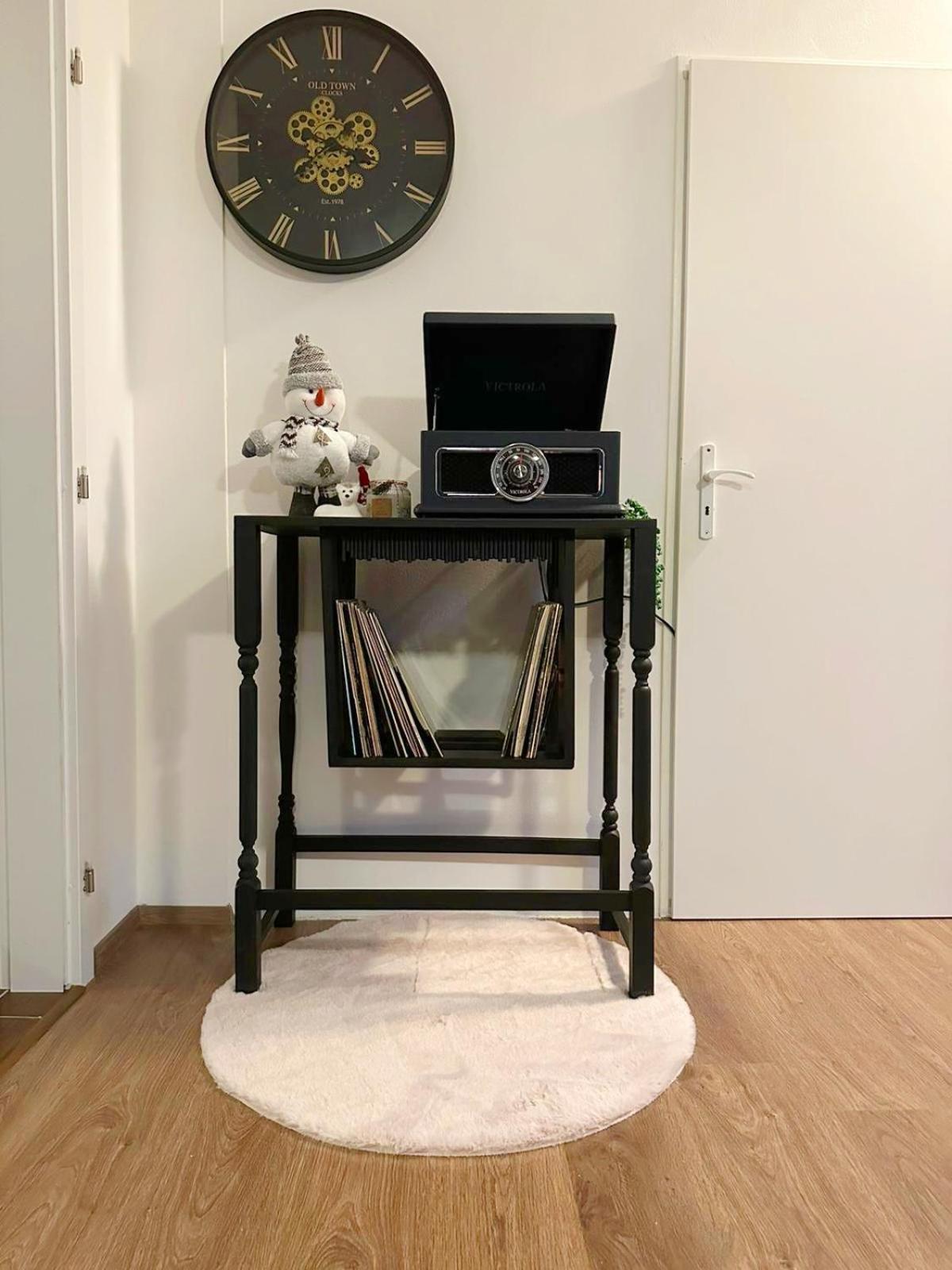 Spacious Flat & Parking Possibility, 3 Stops To Wenceslav Square Praag Buitenkant foto