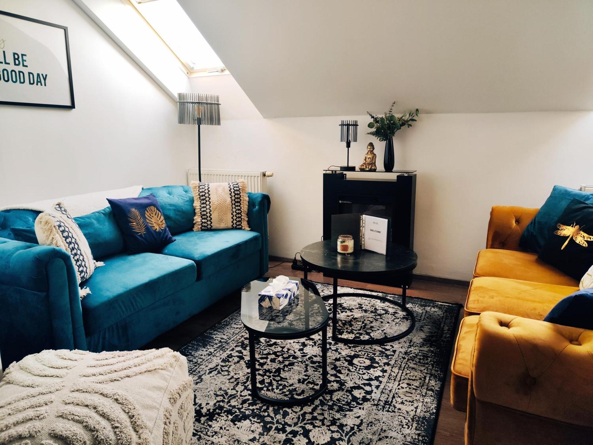 Spacious Flat & Parking Possibility, 3 Stops To Wenceslav Square Praag Buitenkant foto